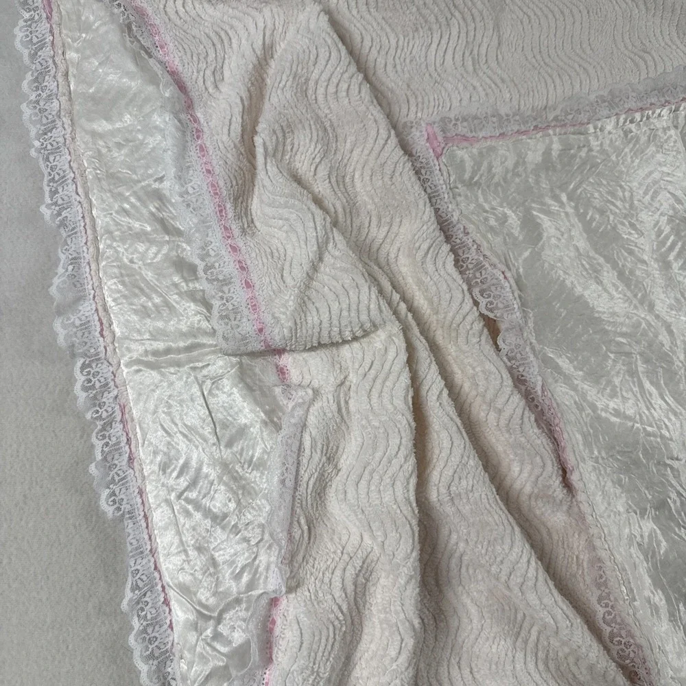 Vtg Chenille Toddler Bedspread Blanket Throw Ivory Pink Lace Satin 44x78 Shabby